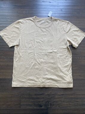 GAP Short Sleeve Crew Neck T-Shirt Khaki Relaxed Fit Mens Sz Medium Essential
